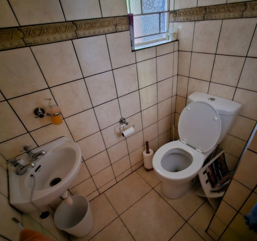 5 Bedroom Property for Sale in Hoopstad Free State